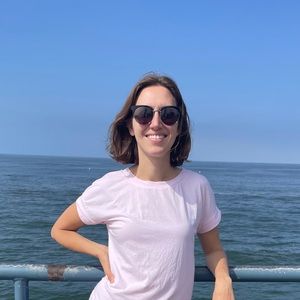 Meet your Posher, Nicole